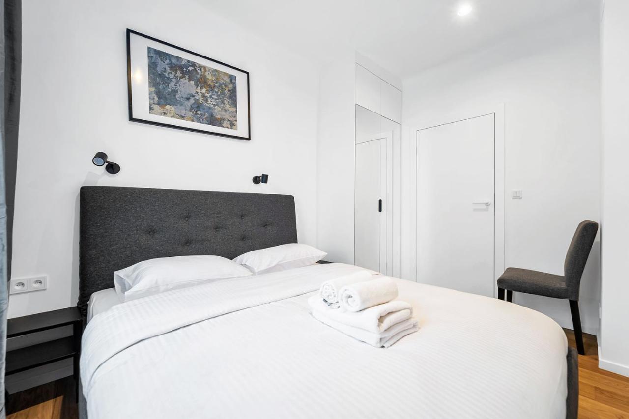 ורשה Dzielna Standard Apartment מראה חיצוני תמונה